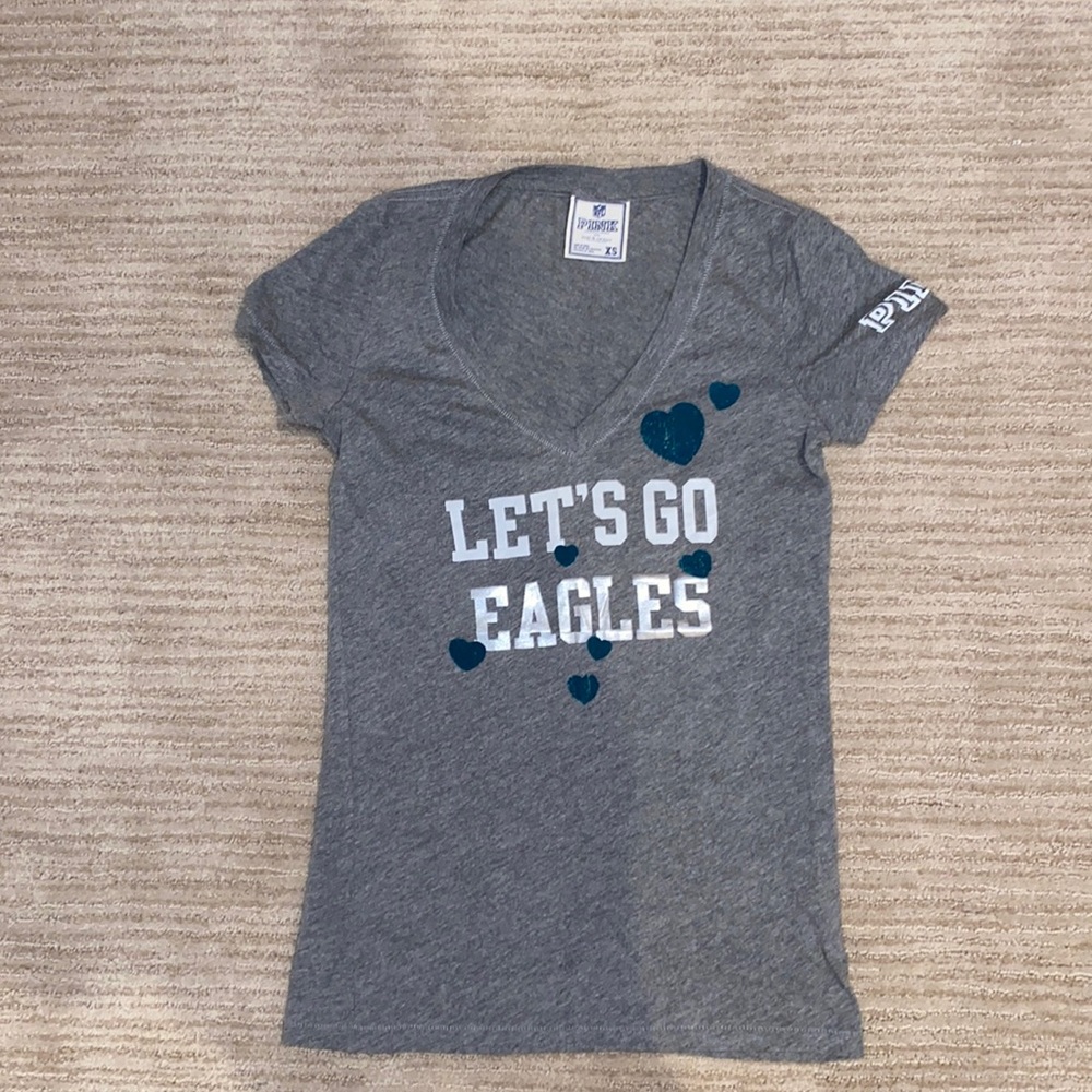 PINK Victoria's Secret Gray 'LET'S GO EAGLES' V-Neck Tee with Teal Hearts
